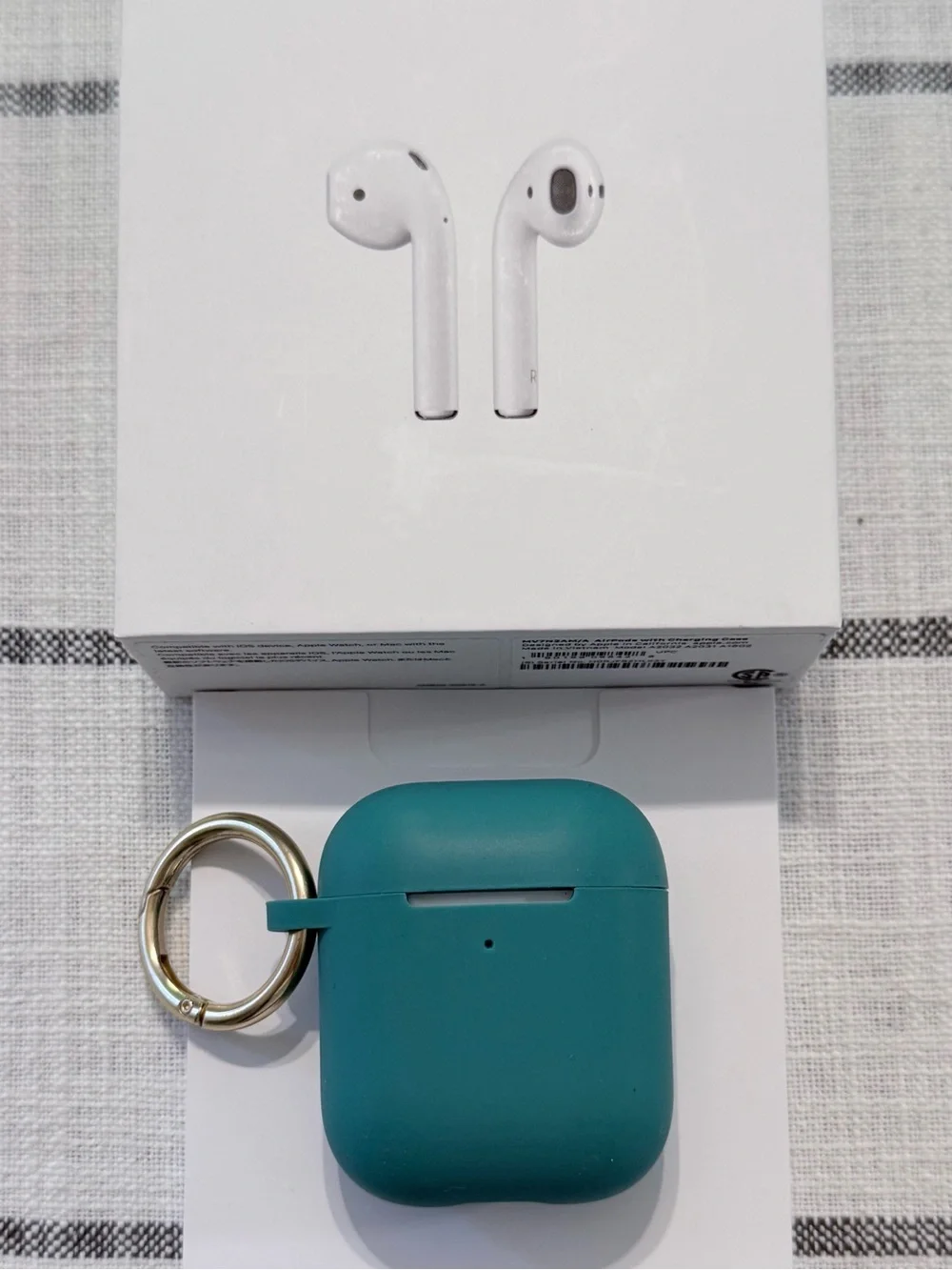 Apple AirPods (2nd Gen) with Charging Case